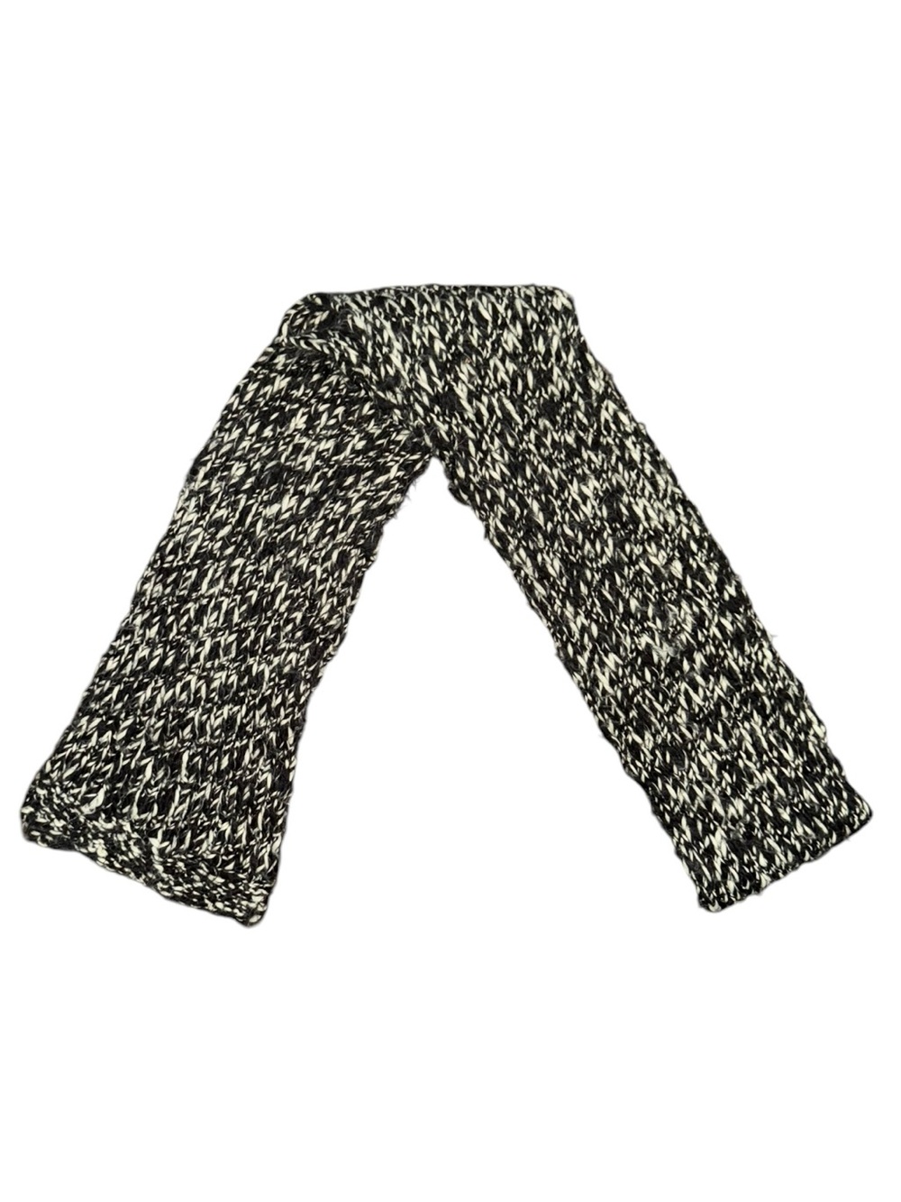 Chunky Marled Knit Scarf in Black & White
